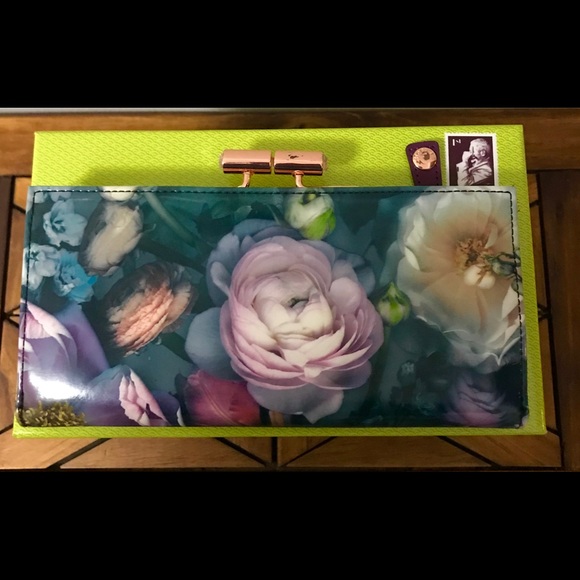 Ted Baker London Handbags - Ted Baker Mawson Matinee purse